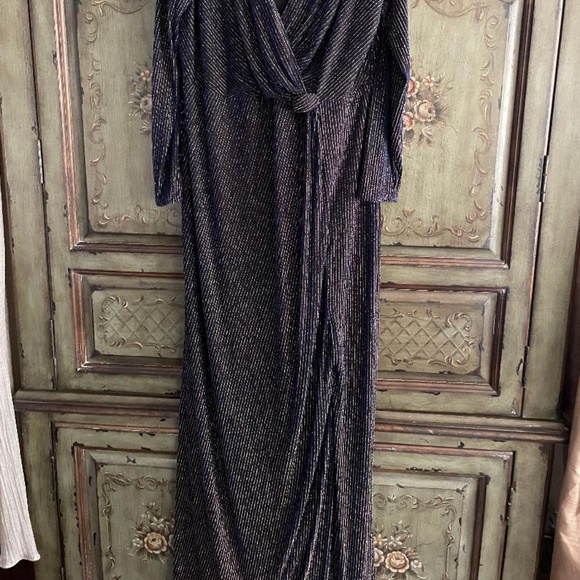 Nightway 18W black blue and gold shimmer stretch gown - Picture 2 of 5